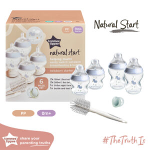 Bộ Bình Sữa Sơ Sinh Ty Siêu Mềm Tự Nhiên Tommee Tippee – Xanh Dương (Bao Gồm: 2 Bình 260ml, 2 Bình 150ml, 1 Ty Ngậm Dạ Quang 0-6 Tháng, 1 Cọ Rửa Bình Sữa Và Núm Ty)