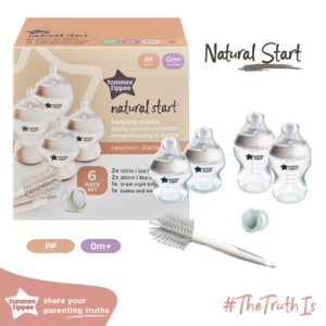 Bộ Bình Sữa Sơ Sinh Ty Siêu Mềm Tự Nhiên Tommee Tippee (Bao Gồm: 2 Bình 260ml, 2 Bình 150ml, 1 Ty Ngậm Dạ Quang 0-6 Tháng, 1 Cọ Rửa Bình Sữa Và Núm Ty)